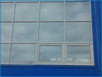 Окна - алюминиевые конструкции с заполнением из стекла от компании «АроБер»